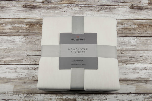 Pristine White Oversized Queen Bamboo Bed Blanket - Little Luxurious Store