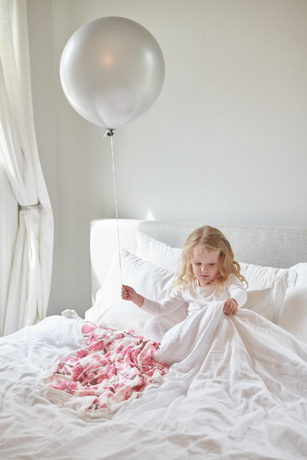 Cherry Blossom Bamboo Blanket - Little Luxurious Store